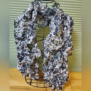Women's scarf